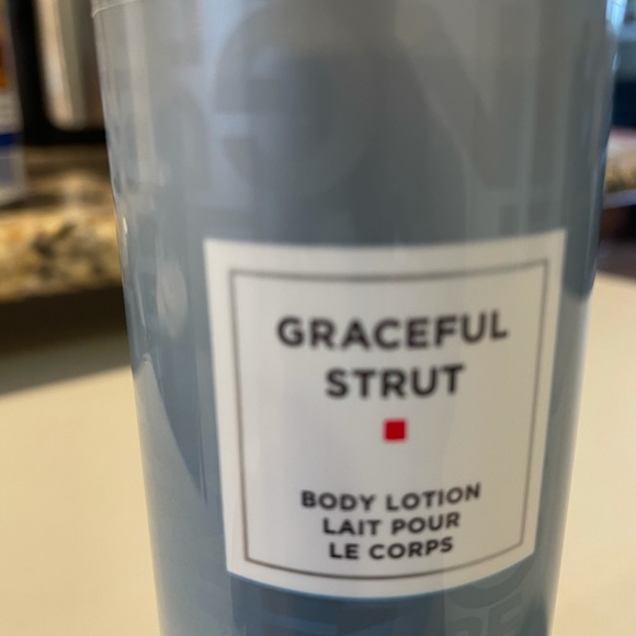 EWC European Wax Center Graceful Strut Body Lotion 8.4 FL oz ml sealed - Picture 3 of 6